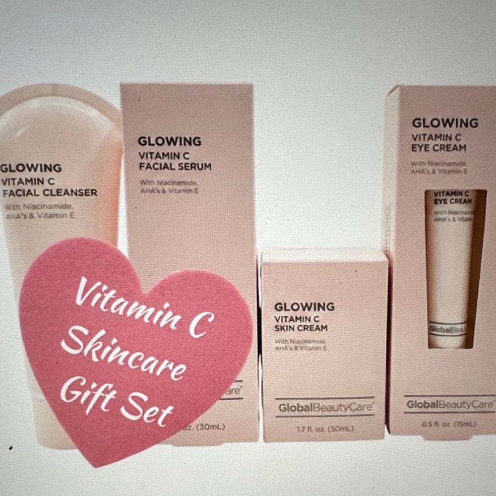LAST set !  ! 4 pieces Vitamin C Skincare Set - Gift set